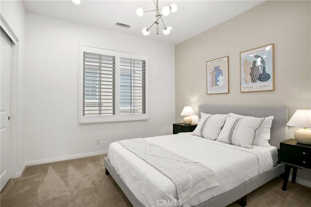77 Hanging Garden, Irvine, CA 92620