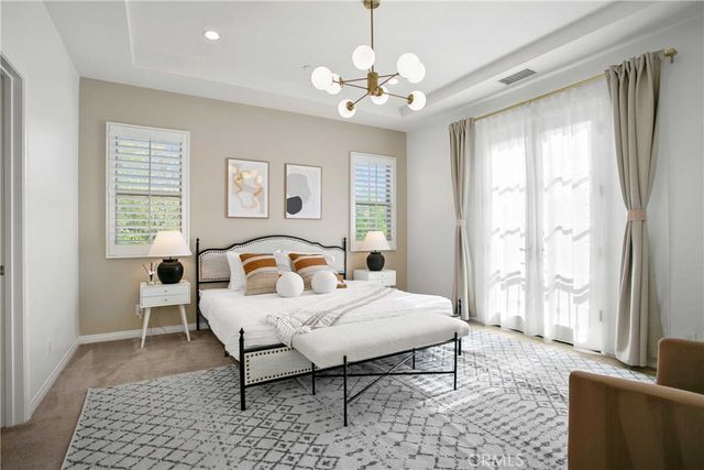 77 Hanging Garden, Irvine, CA 92620