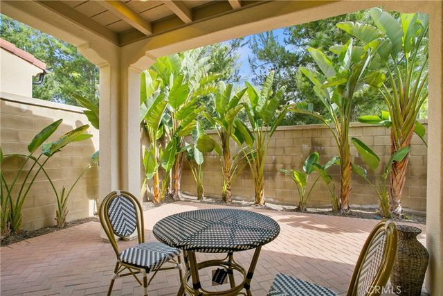 77 Hanging Garden, Irvine, CA 92620