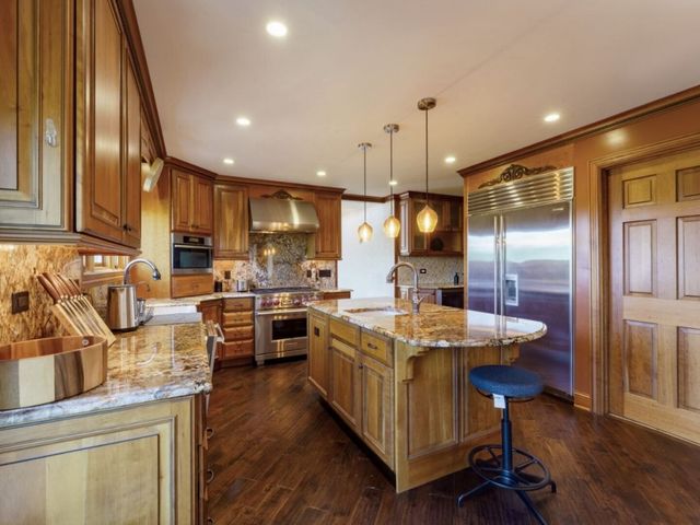 360 Ambria Drive, Mundelein, IL 60060