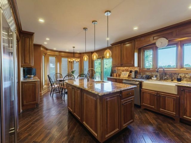 360 Ambria Drive, Mundelein, IL 60060