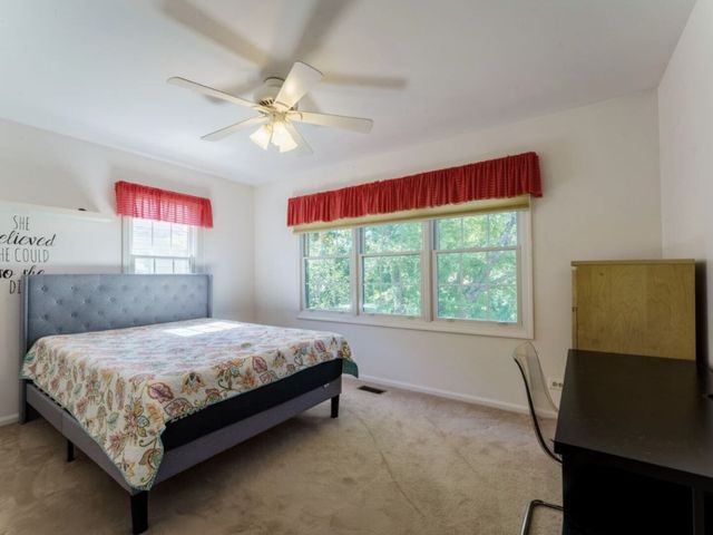 360 Ambria Drive, Mundelein, IL 60060