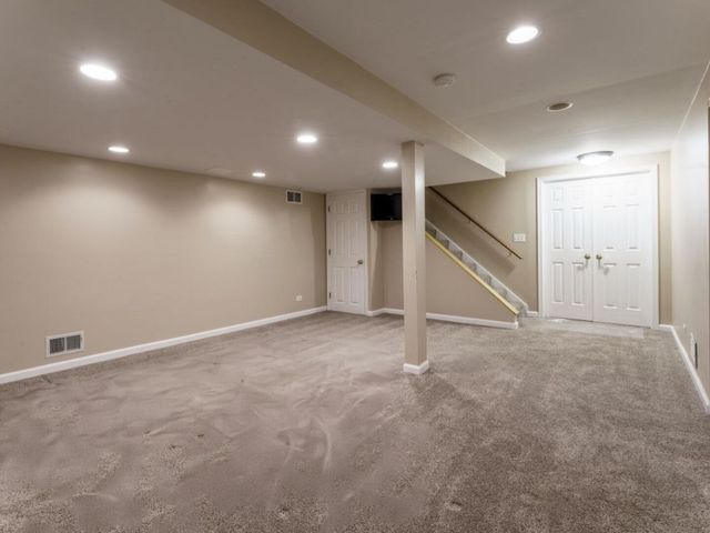 360 Ambria Drive, Mundelein, IL 60060