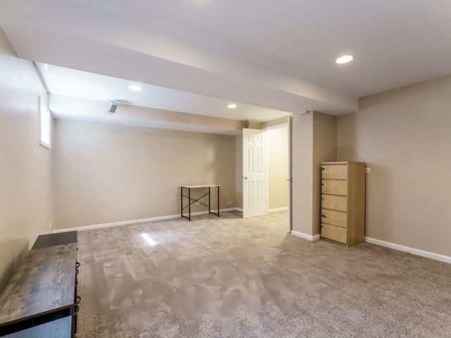 360 Ambria Drive, Mundelein, IL 60060