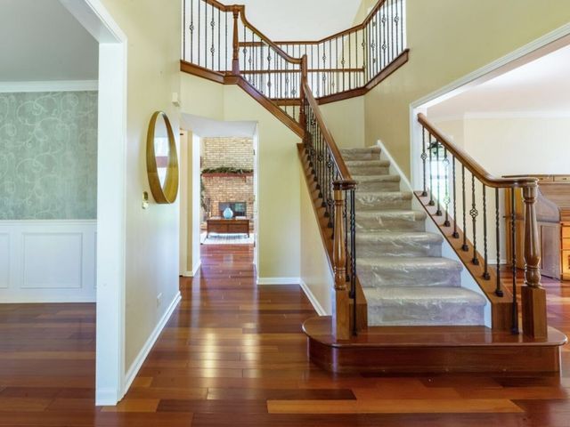 360 Ambria Drive, Mundelein, IL 60060