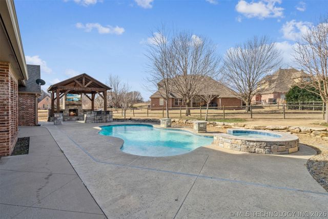 14812 S 53rd East Avenue, Bixby, OK 74008