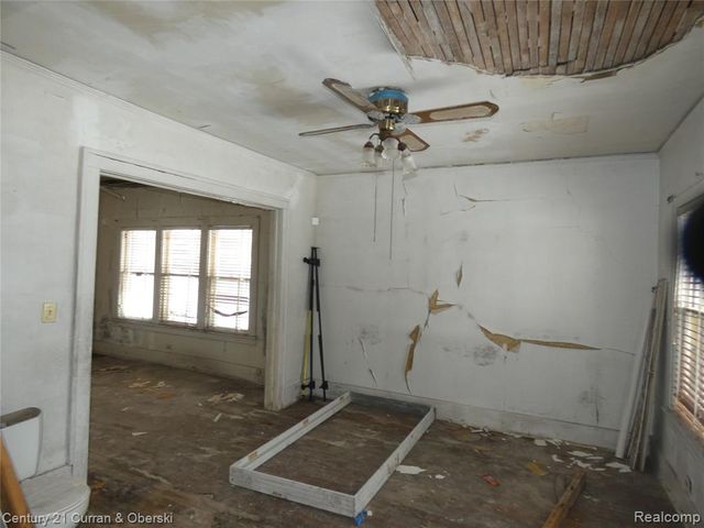 4300 Larchmont Street, Detroit, MI 48204