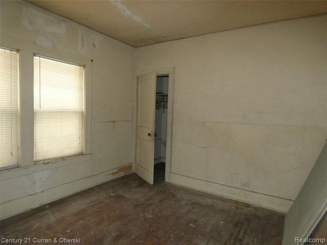 4300 Larchmont Street, Detroit, MI 48204