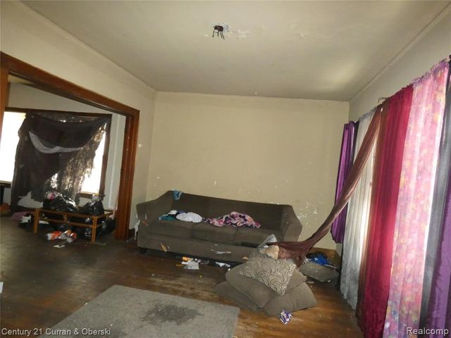 4300 Larchmont Street, Detroit, MI 48204