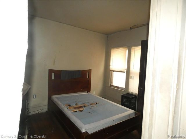 4300 Larchmont Street, Detroit, MI 48204