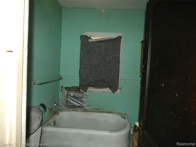 4300 Larchmont Street, Detroit, MI 48204