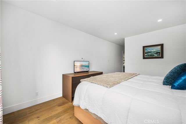 3945 Gondar Avenue, Long Beach, CA 90808