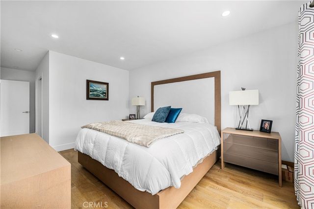 3945 Gondar Avenue, Long Beach, CA 90808
