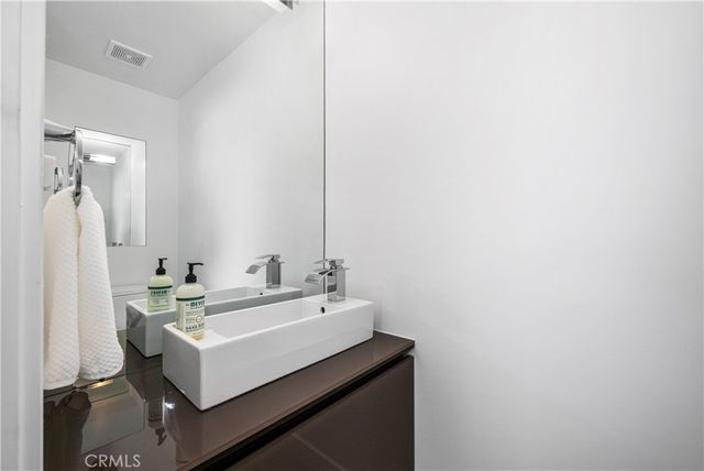 3945 Gondar Avenue, Long Beach, CA 90808