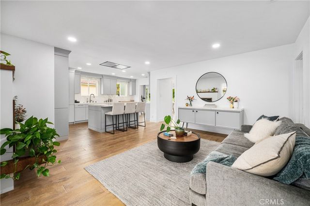 3945 Gondar Avenue, Long Beach, CA 90808