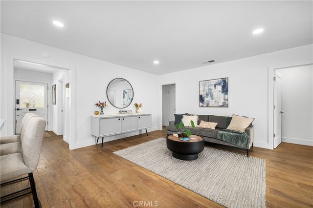 3945 Gondar Avenue, Long Beach, CA 90808