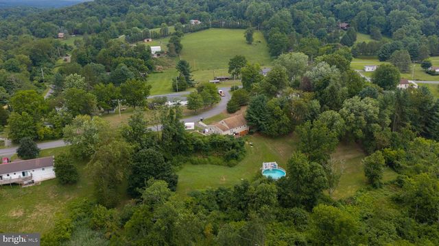 26 GOLF ACRES RD, Mohnton, PA 19540