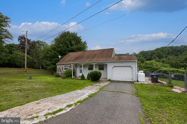 26 GOLF ACRES RD, Mohnton, PA 19540