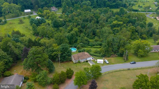 26 GOLF ACRES RD, Mohnton, PA 19540