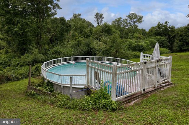 26 GOLF ACRES RD, Mohnton, PA 19540