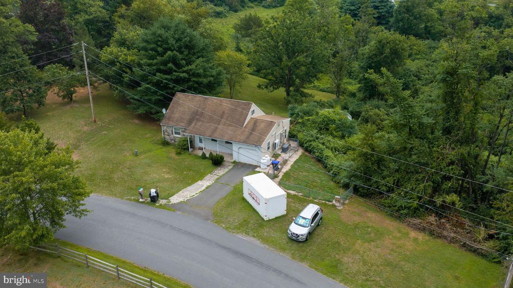 26 GOLF ACRES RD, Mohnton, PA 19540