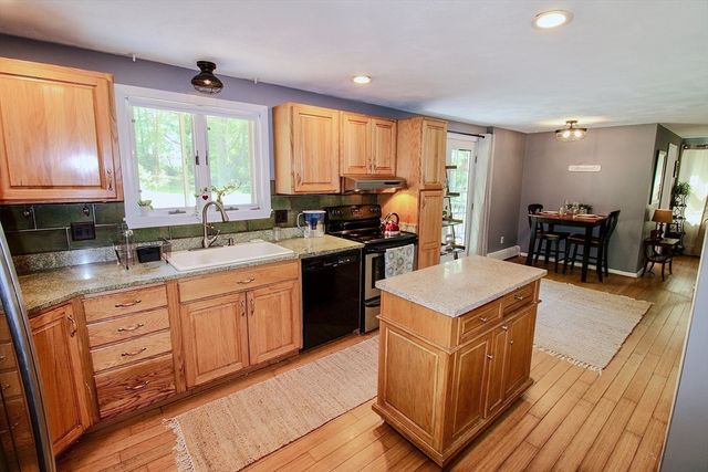 2 Forest Way, Lincoln, RI 02865