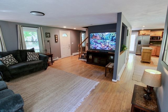 2 Forest Way, Lincoln, RI 02865