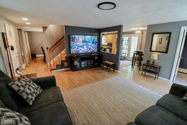 2 Forest Way, Lincoln, RI 02865