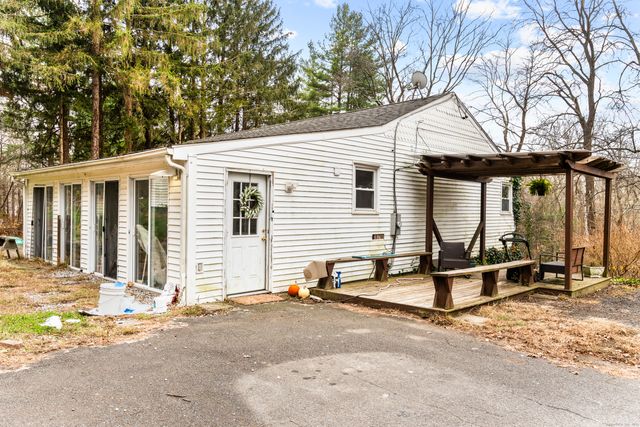 523 Chamberlain Hill Road, Haddam, CT 06441