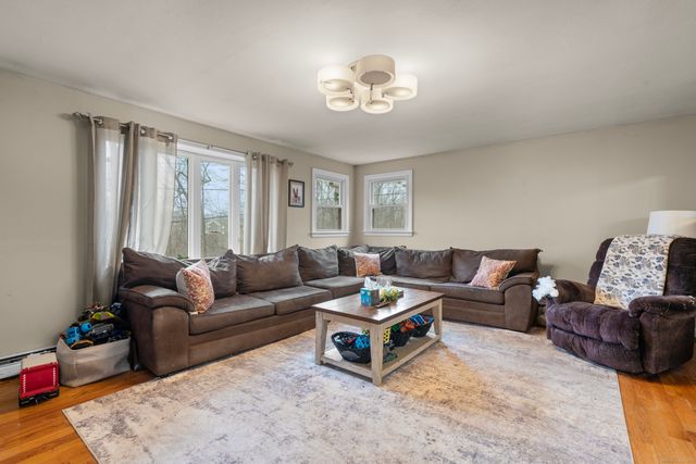 523 Chamberlain Hill Road, Haddam, CT 06441