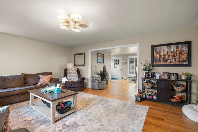 523 Chamberlain Hill Road, Haddam, CT 06441