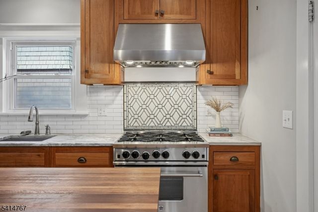 47 Northview Ave, Montclair Twp., NJ 07043