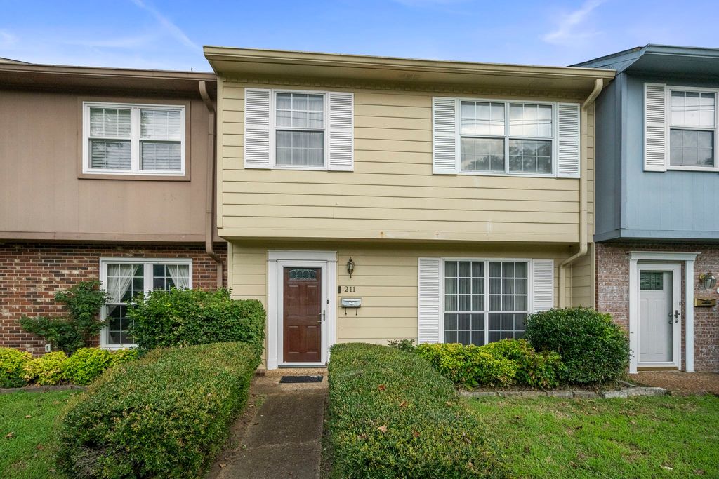 5601 Country Dr Apt 211, Nashville, TN 37211