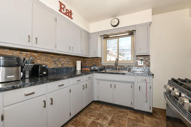 703 Perry AVENUE, Mount Pleasant, WI 53406