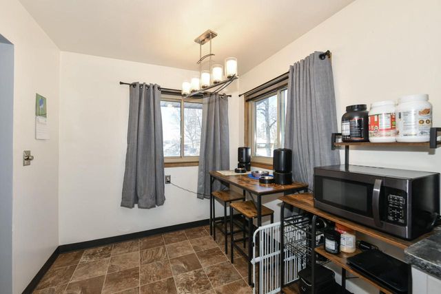 703 Perry AVENUE, Mount Pleasant, WI 53406