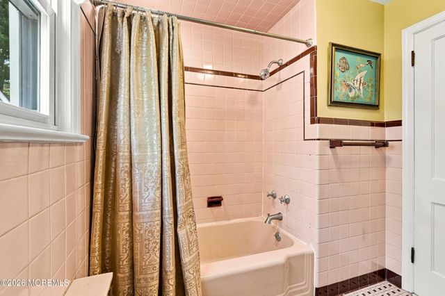 1318 Vina Avenue, Ocean Twp, NJ 07712
