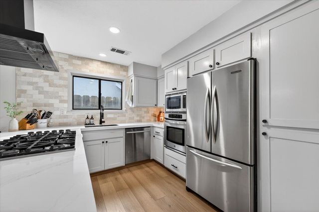 6610 N Garden Avenue, Fresno, CA 93710