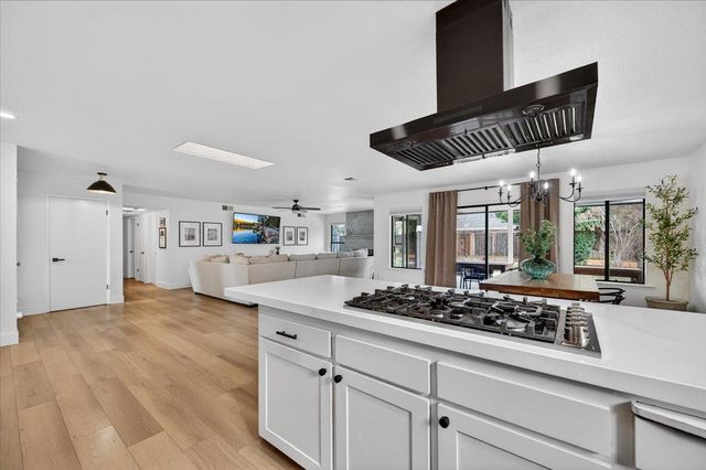 6610 N Garden Avenue, Fresno, CA 93710