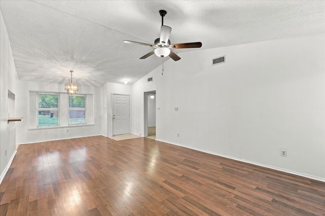 844 Woodrock Drive, Dallas, TX 75217