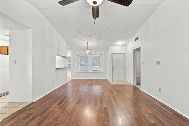 844 Woodrock Drive, Dallas, TX 75217