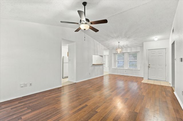 844 Woodrock Drive, Dallas, TX 75217