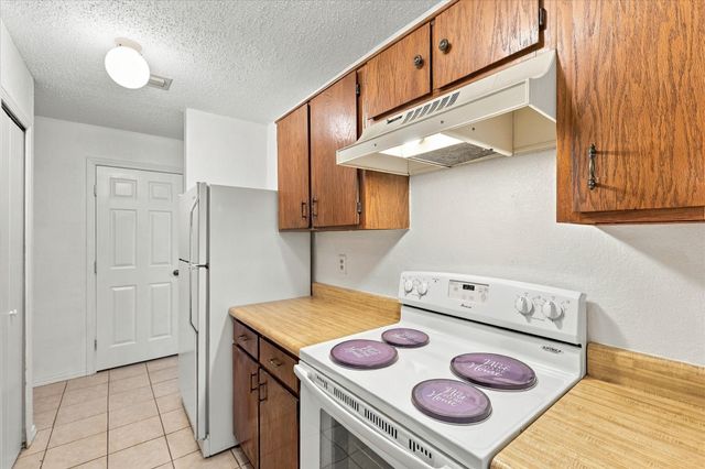 844 Woodrock Drive, Dallas, TX 75217