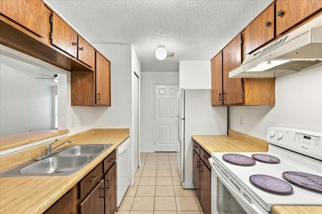844 Woodrock Drive, Dallas, TX 75217