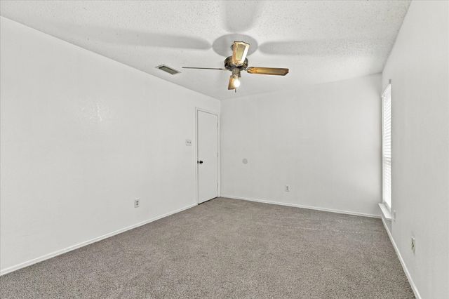 844 Woodrock Drive, Dallas, TX 75217