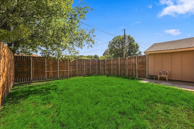844 Woodrock Drive, Dallas, TX 75217
