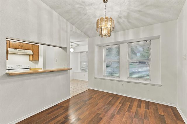 844 Woodrock Drive, Dallas, TX 75217
