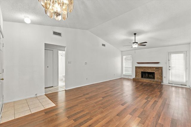 844 Woodrock Drive, Dallas, TX 75217