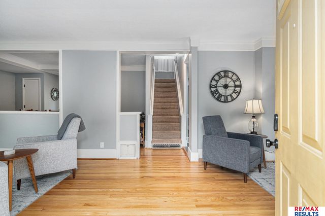 4215 Woolworth Avenue, Omaha, NE 68105