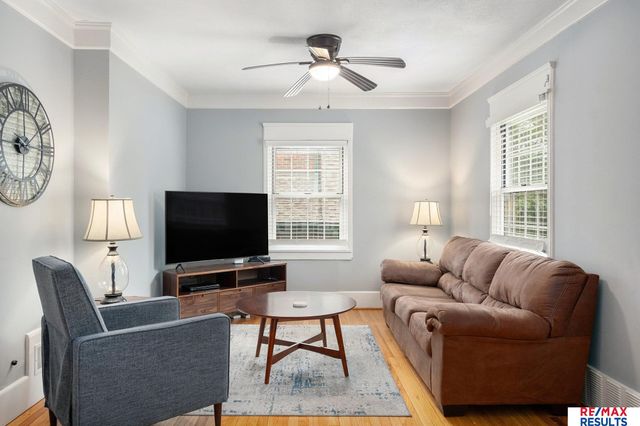 4215 Woolworth Avenue, Omaha, NE 68105