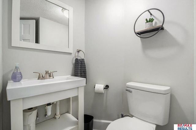 4215 Woolworth Avenue, Omaha, NE 68105